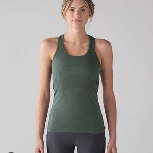 Lululemon swiftly tank size 6